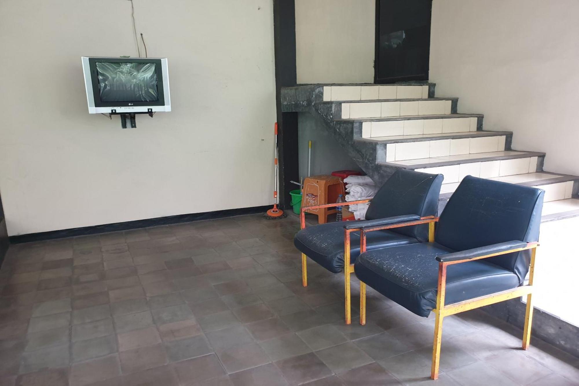Oyo Life 2090 Ratna Backpacker Syariah Hotel Probolinggo Kültér fotó